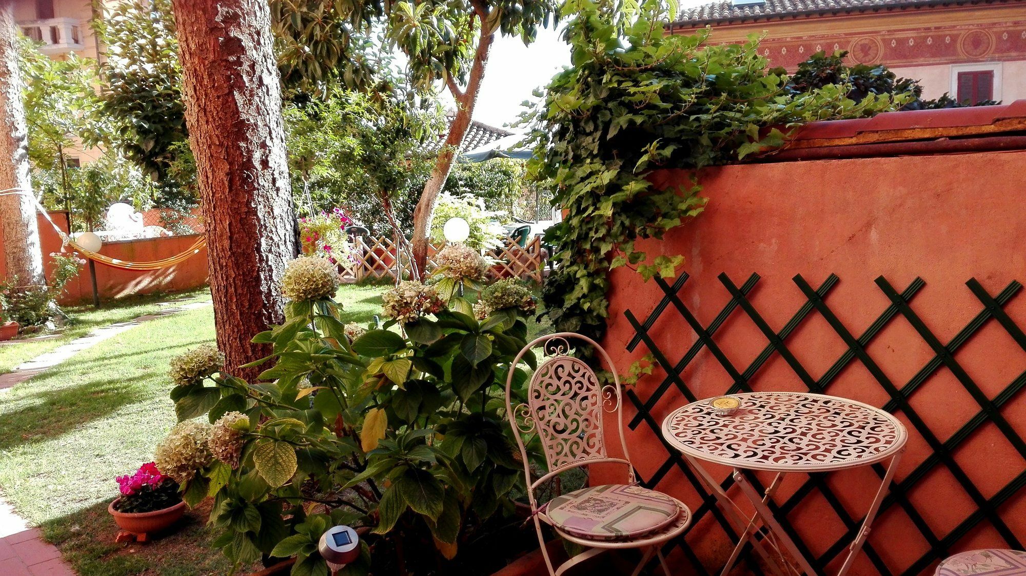 לינה וארוחת בוקר פרוג'ה Al Giardino Di Alice מראה חיצוני תמונה