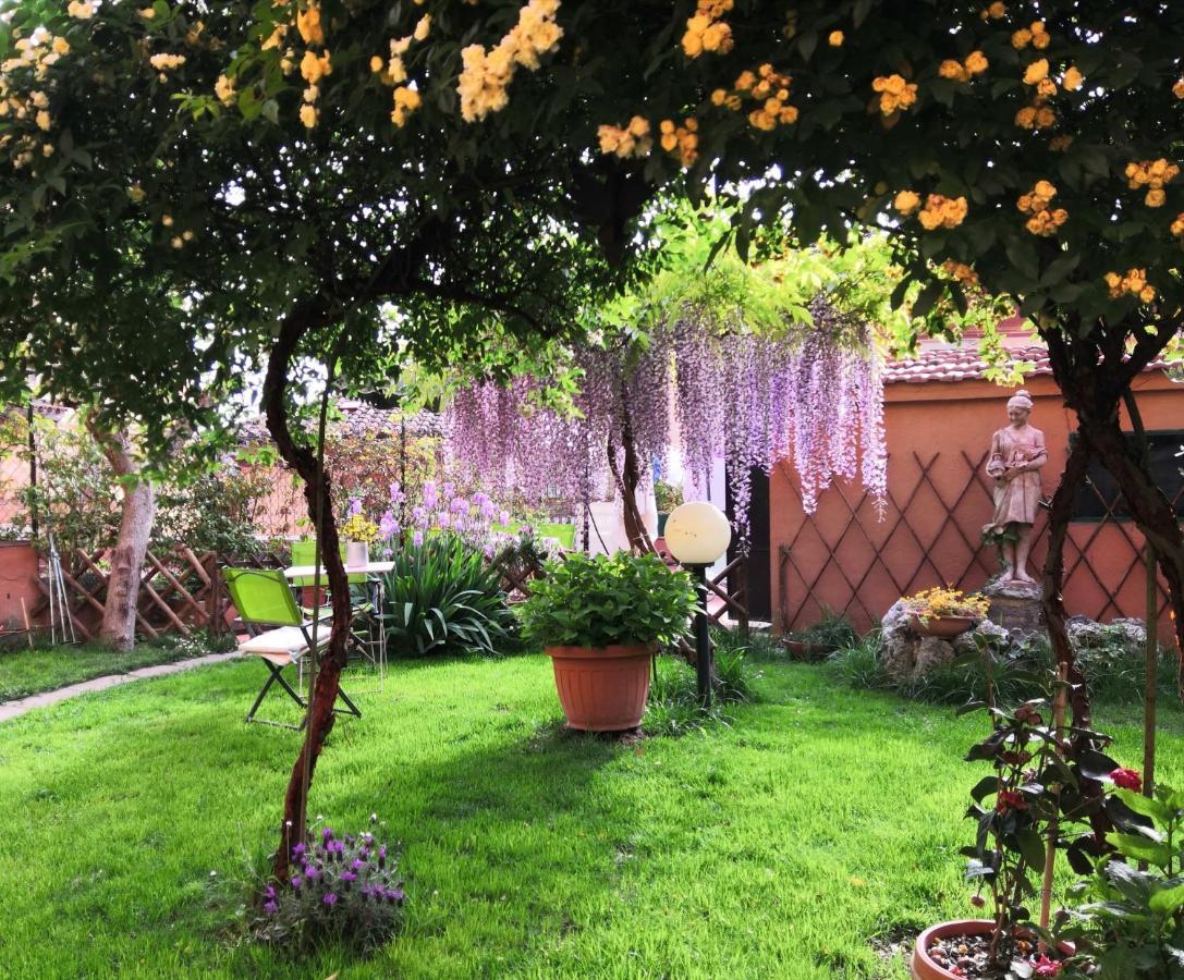 לינה וארוחת בוקר פרוג'ה Al Giardino Di Alice מראה חיצוני תמונה
